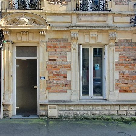 Charming Studio With View Of The Abbaye-Aux-Hommes Caen Værelse billede