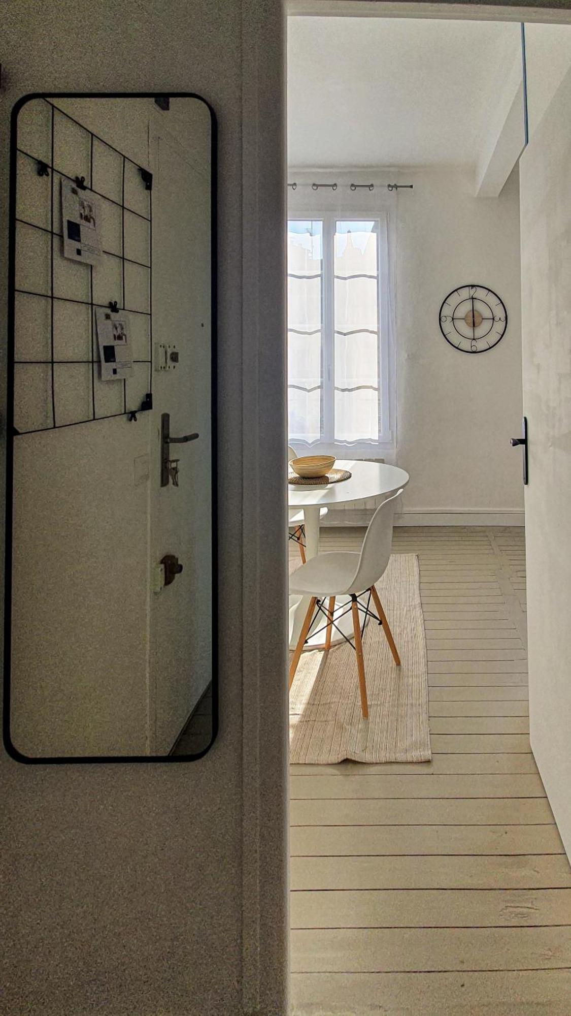 Charming Studio With View Of The Abbaye-Aux-Hommes Caen Værelse billede